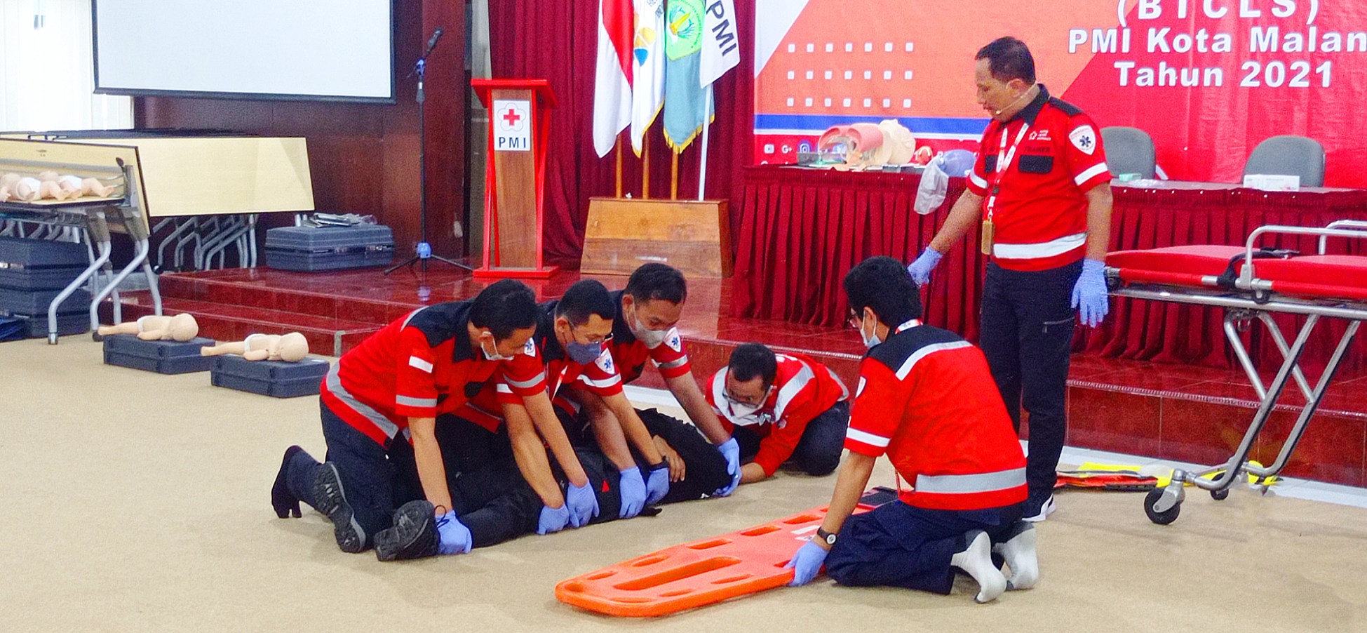 first aid diklat PMI PMR KSR relawan indragiri korps Red Cross Indonesia website